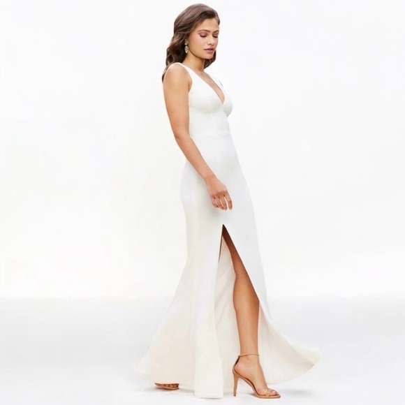 🌻NEW Dress The Population Sandra Off White Crepe Slit Gown Size Medium - Picture 2 of 13